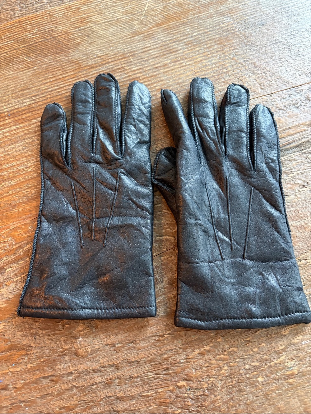 Men's Black Leather Gloves with Classic Stitch Detailing